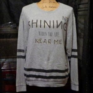 vintage long-sleeve gray retro sweatshirt (sz M)